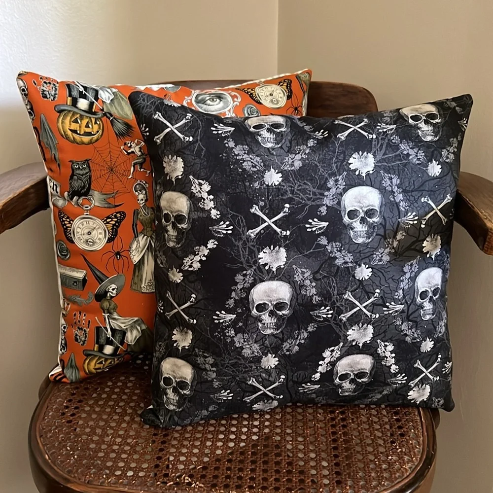 💀🖤Halloween Decorative Pillow